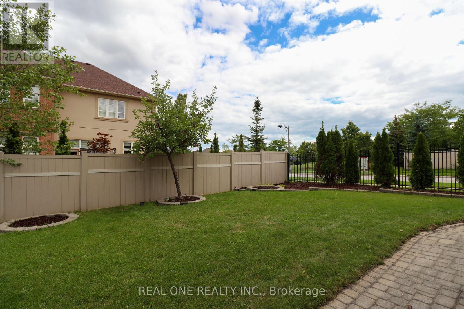 Photo 49 of 1330 Kestell Boulevard, Oakville ON