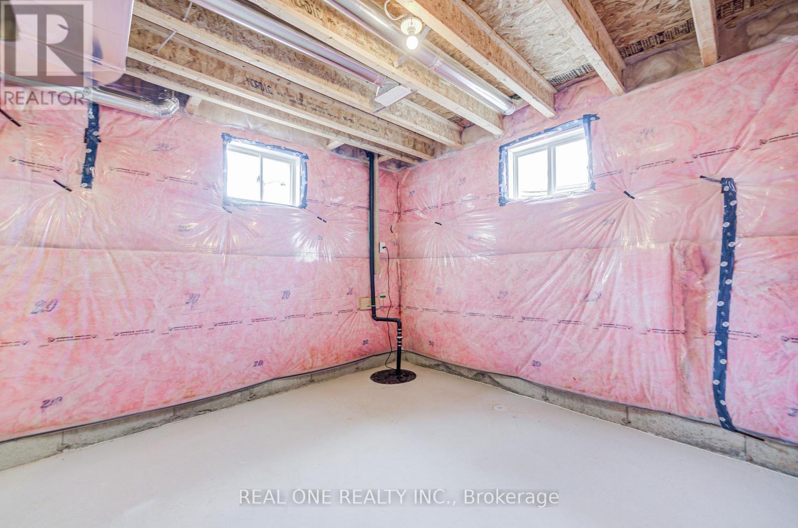 Photo 42 of 1201 Onyx Trail, Oakville ON