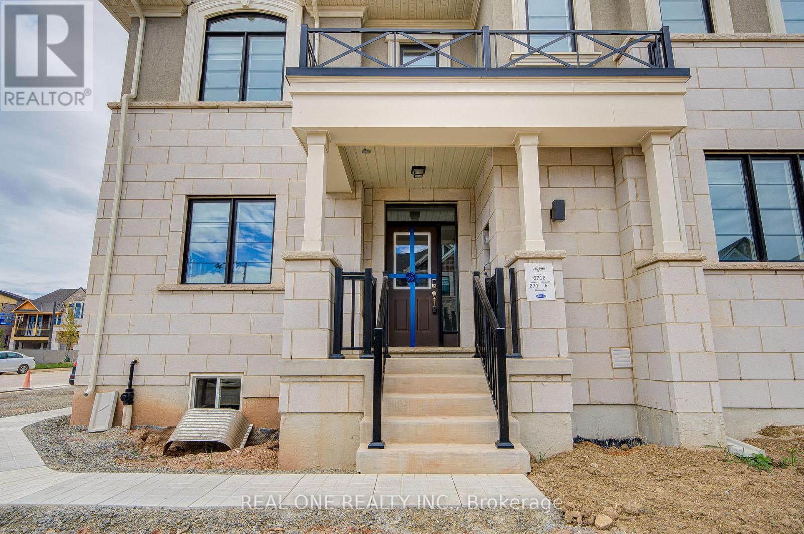 Photo 46 of 1201 Onyx Trail, Oakville ON