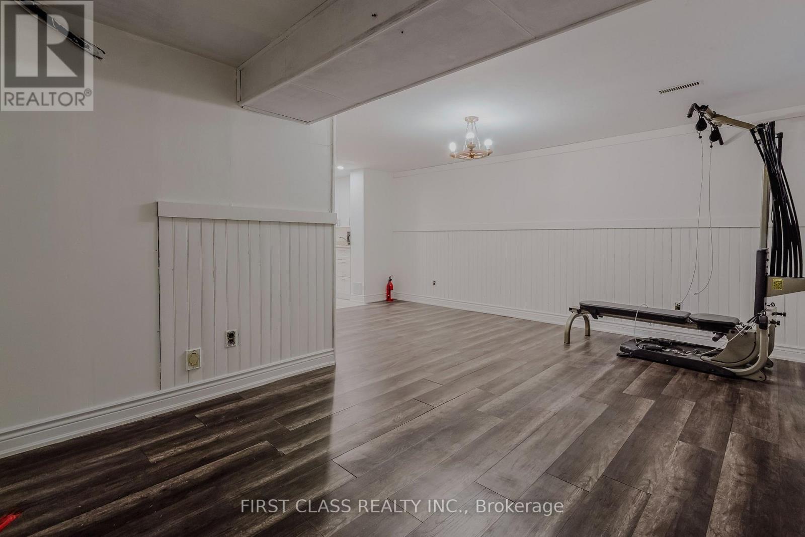 Photo 21 of 75 Royal Salisbury Way, Brampton ON