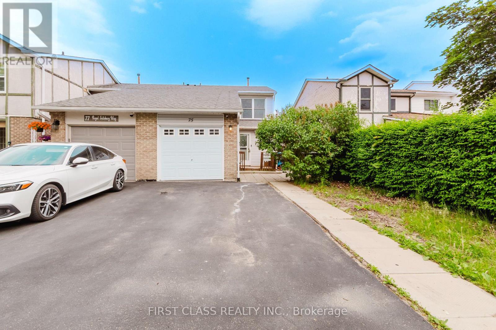 Photo 29 of 75 Royal Salisbury Way, Brampton ON