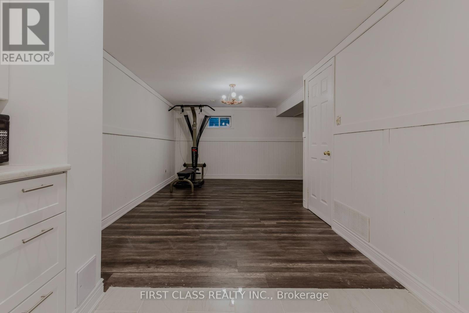 Photo 20 of 75 Royal Salisbury Way, Brampton ON