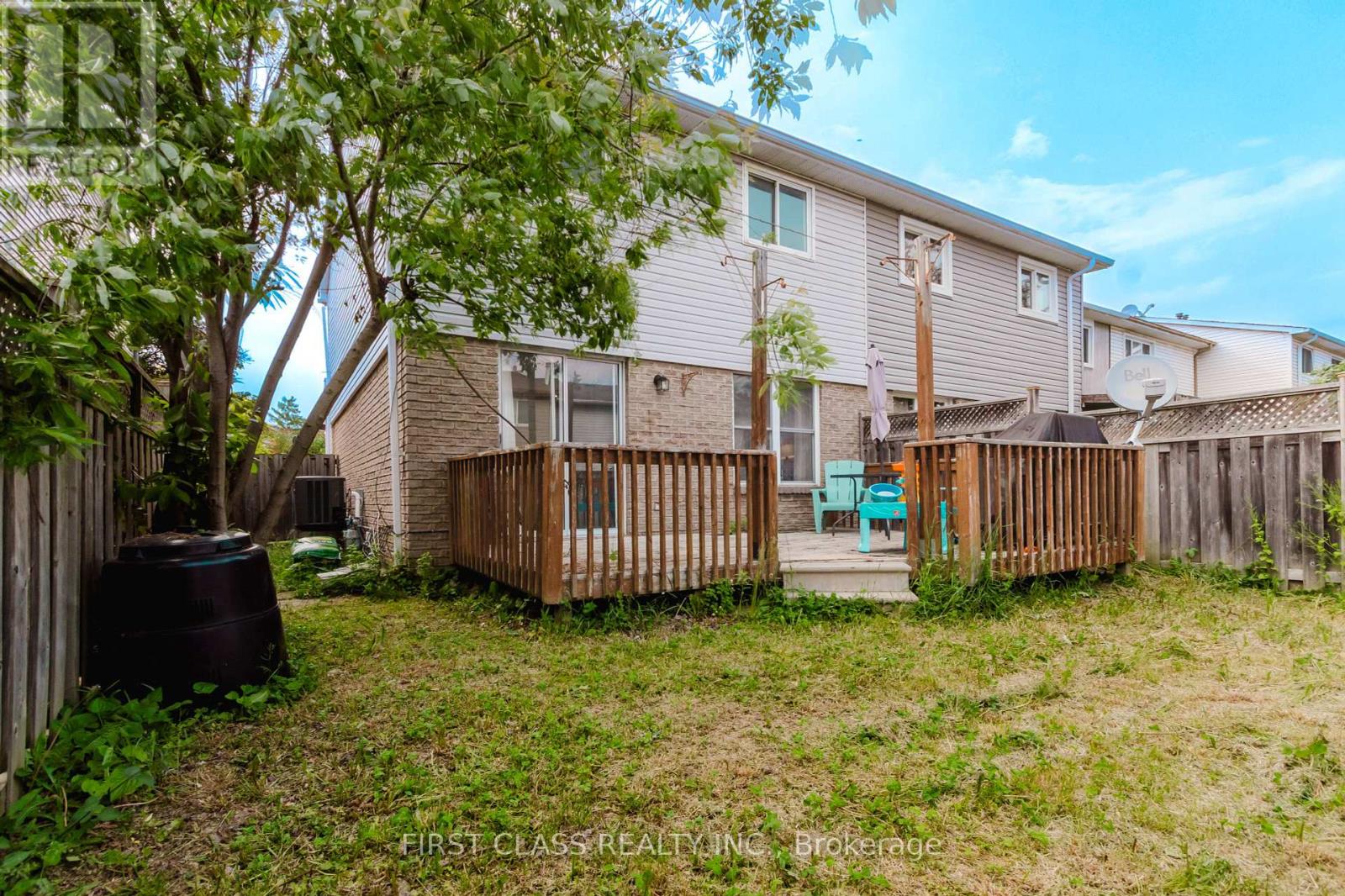 Photo 26 of 75 Royal Salisbury Way, Brampton ON