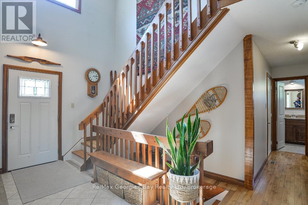 Photo 6 of 30 Sumac Crescent, Oromedonte ON