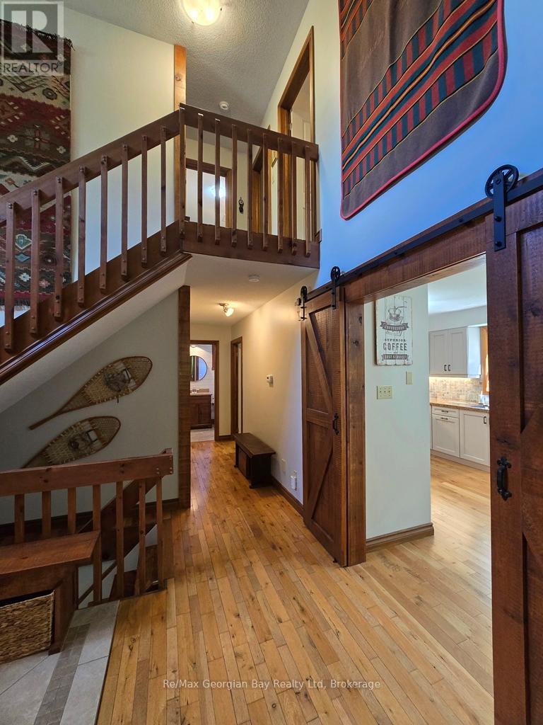 Photo 8 of 30 Sumac Crescent, Oromedonte ON