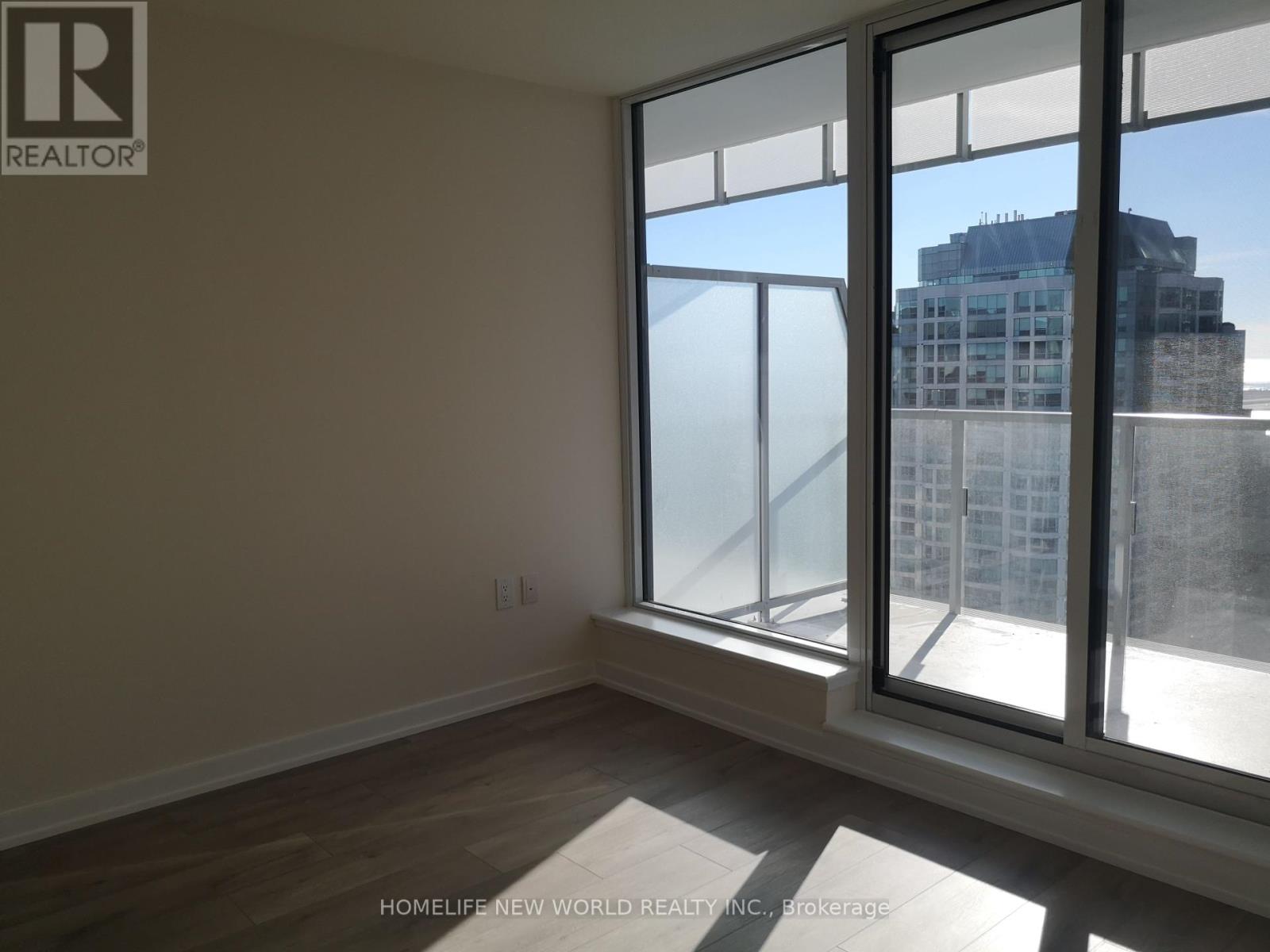 Photo 5 of 2903 28 Freeland Street, Toronto ON