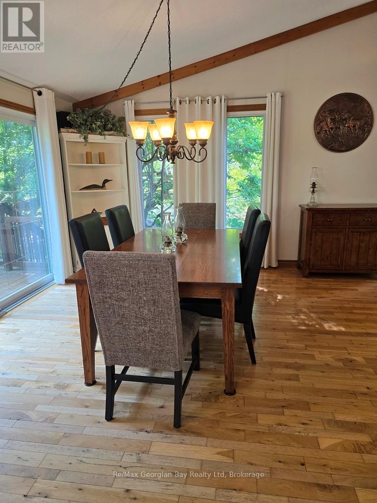 Photo 13 of 30 Sumac Crescent, Oromedonte ON