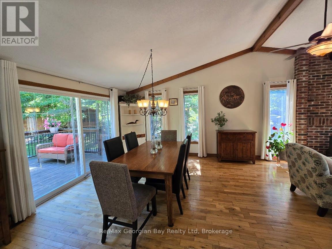 Photo 12 of 30 Sumac Crescent, Oromedonte ON