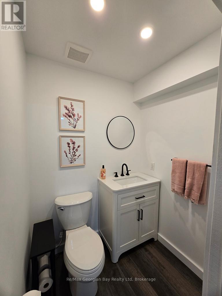 Photo 29 of 30 Sumac Crescent, Oromedonte ON