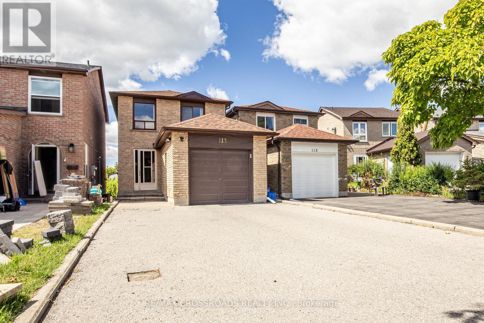 Photo 1 of 113 Bedale Crescent, Markham ON