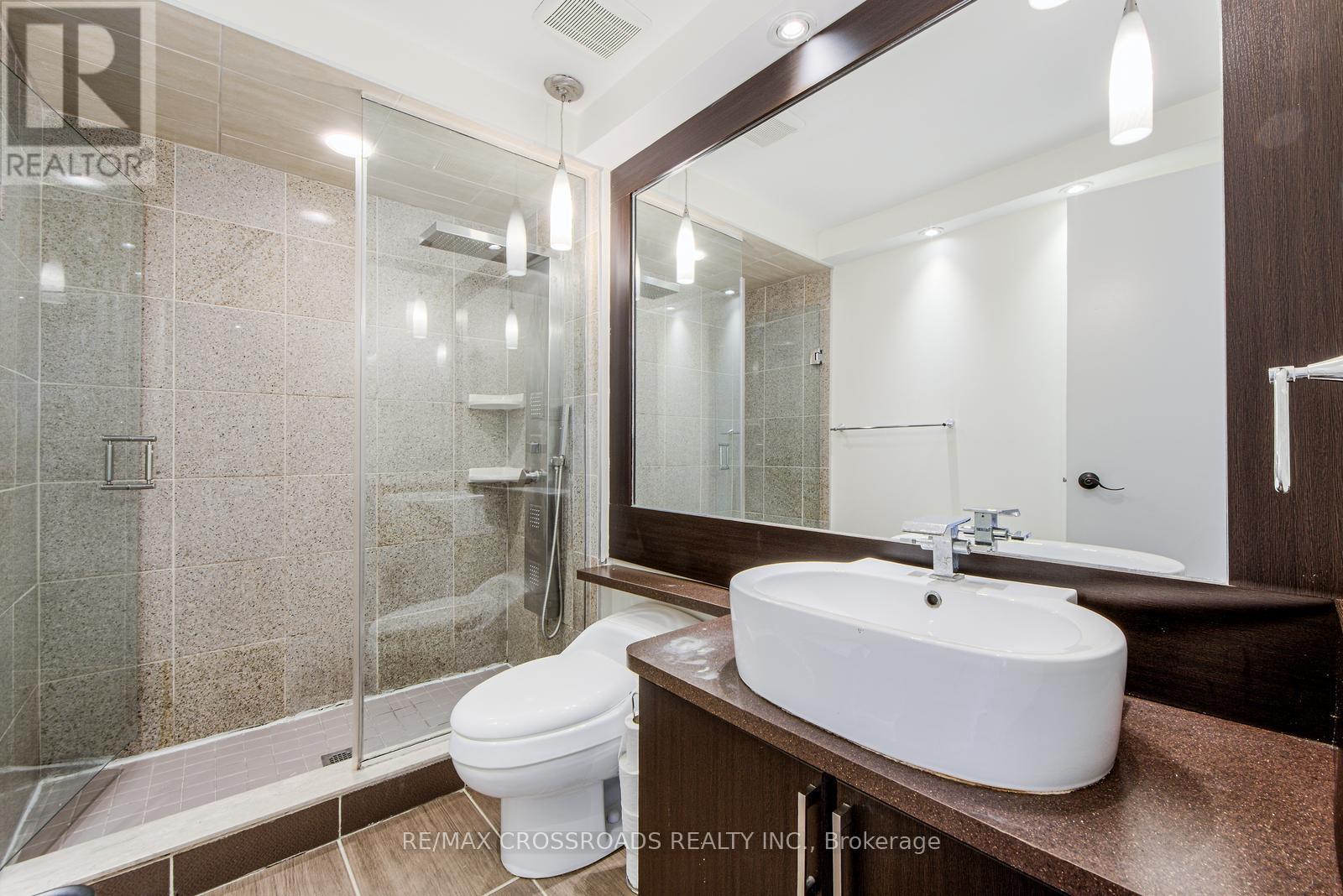 Photo 16 of 113 Bedale Crescent, Markham ON