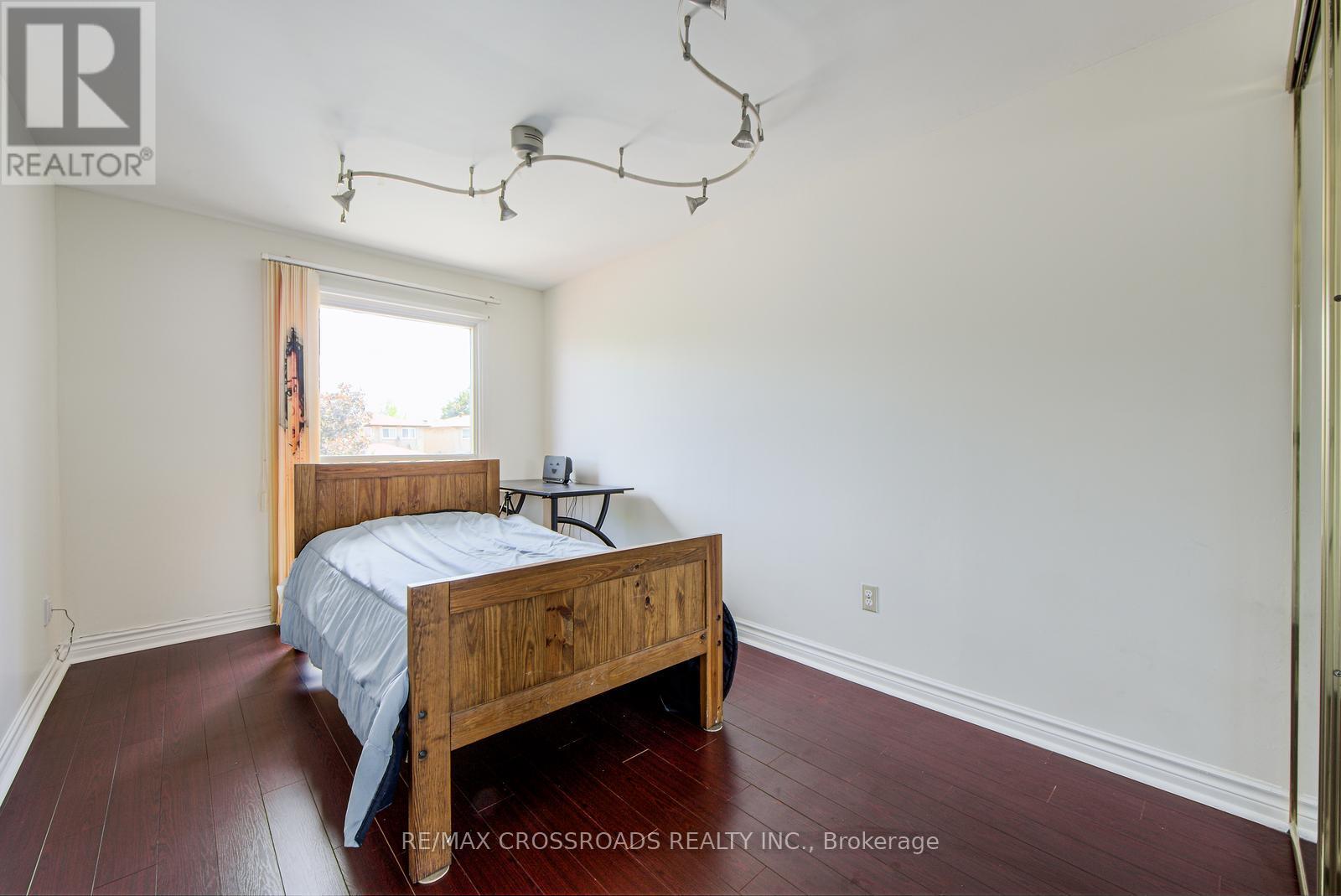 Photo 20 of 113 Bedale Crescent, Markham ON