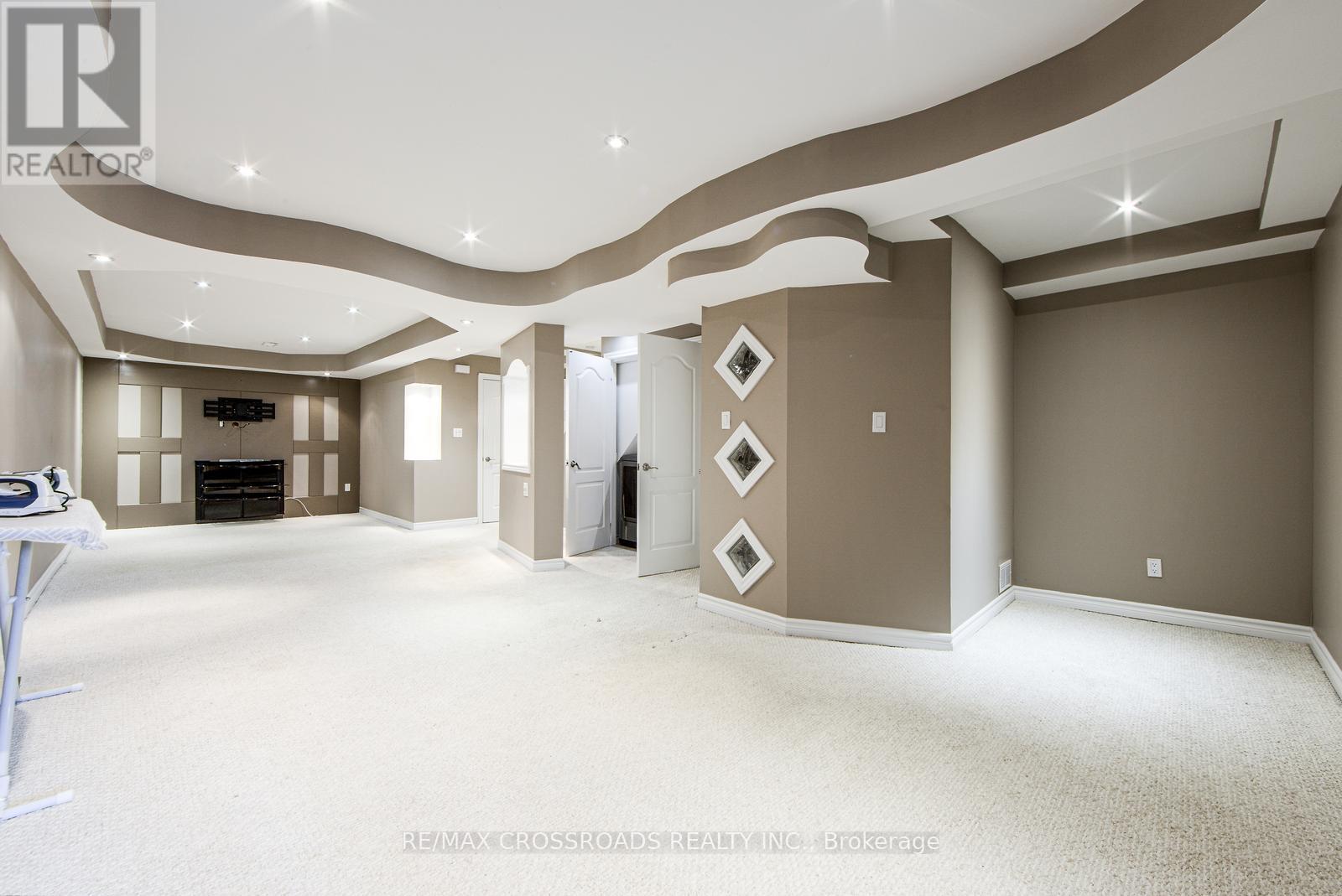Photo 23 of 113 Bedale Crescent, Markham ON