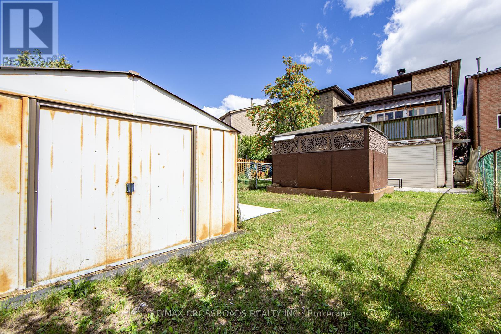 Photo 31 of 113 Bedale Crescent, Markham ON