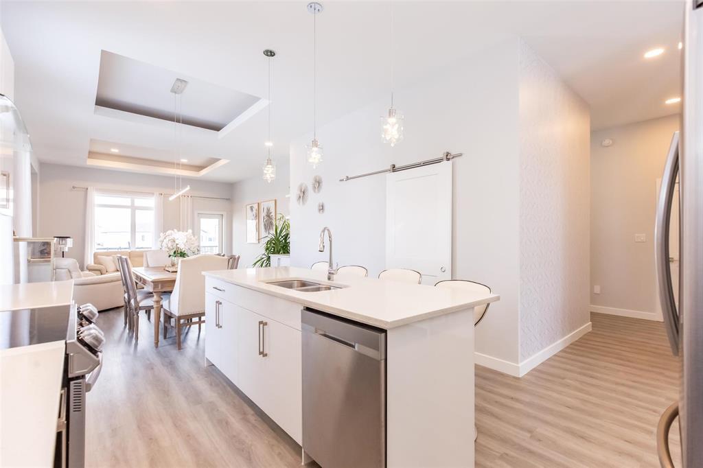 Photo 11 of 183 Valley Brook Road, Winnipeg MB