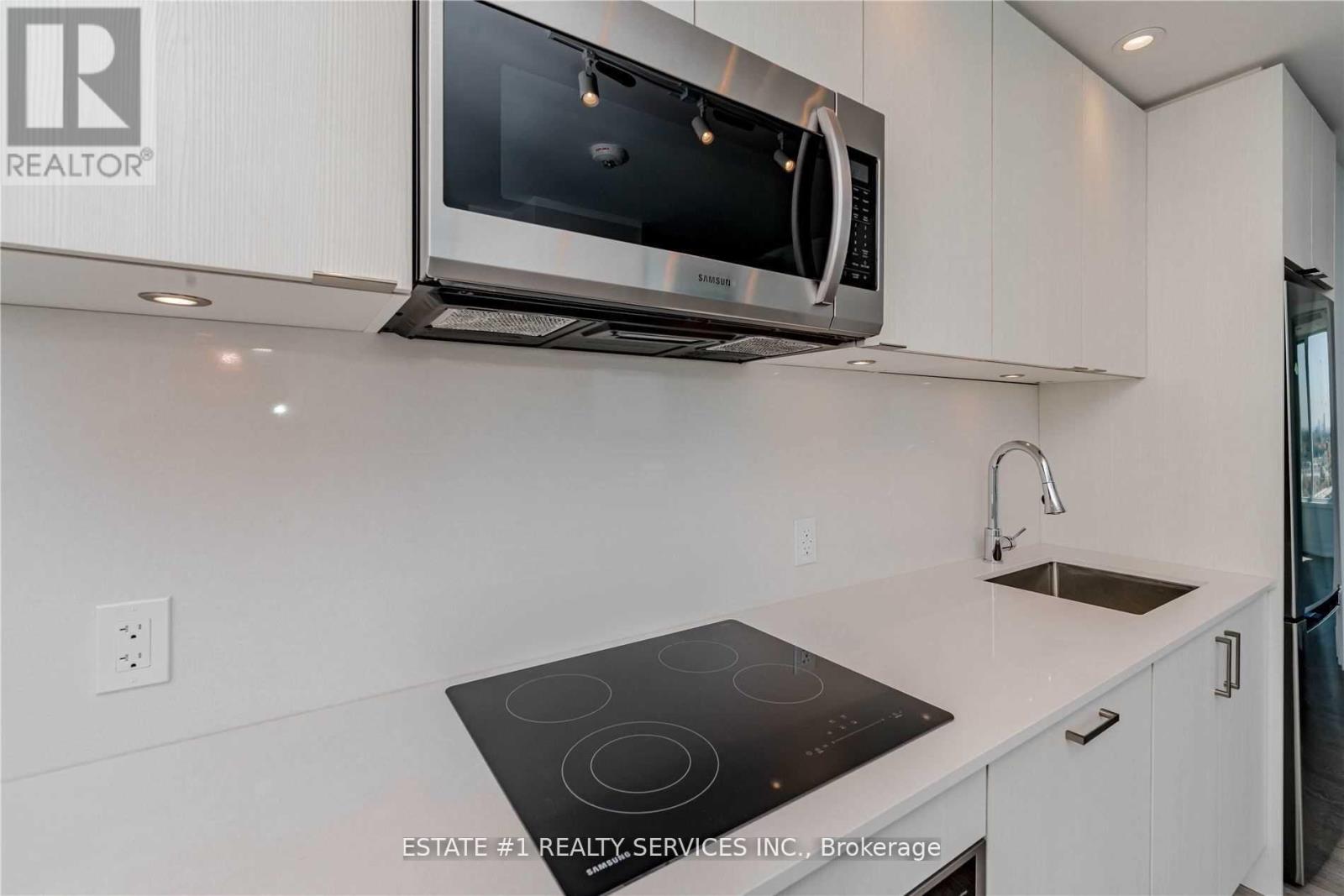 Photo 15 of 2116 1928 Lakeshore Boulevard, Toronto ON