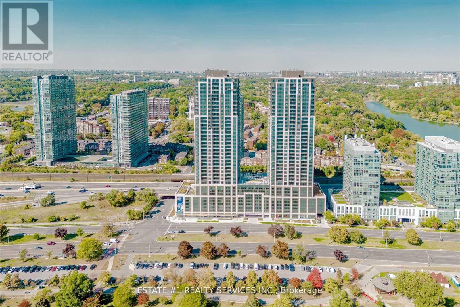Photo 2 of 2116 1928 Lakeshore Boulevard, Toronto ON