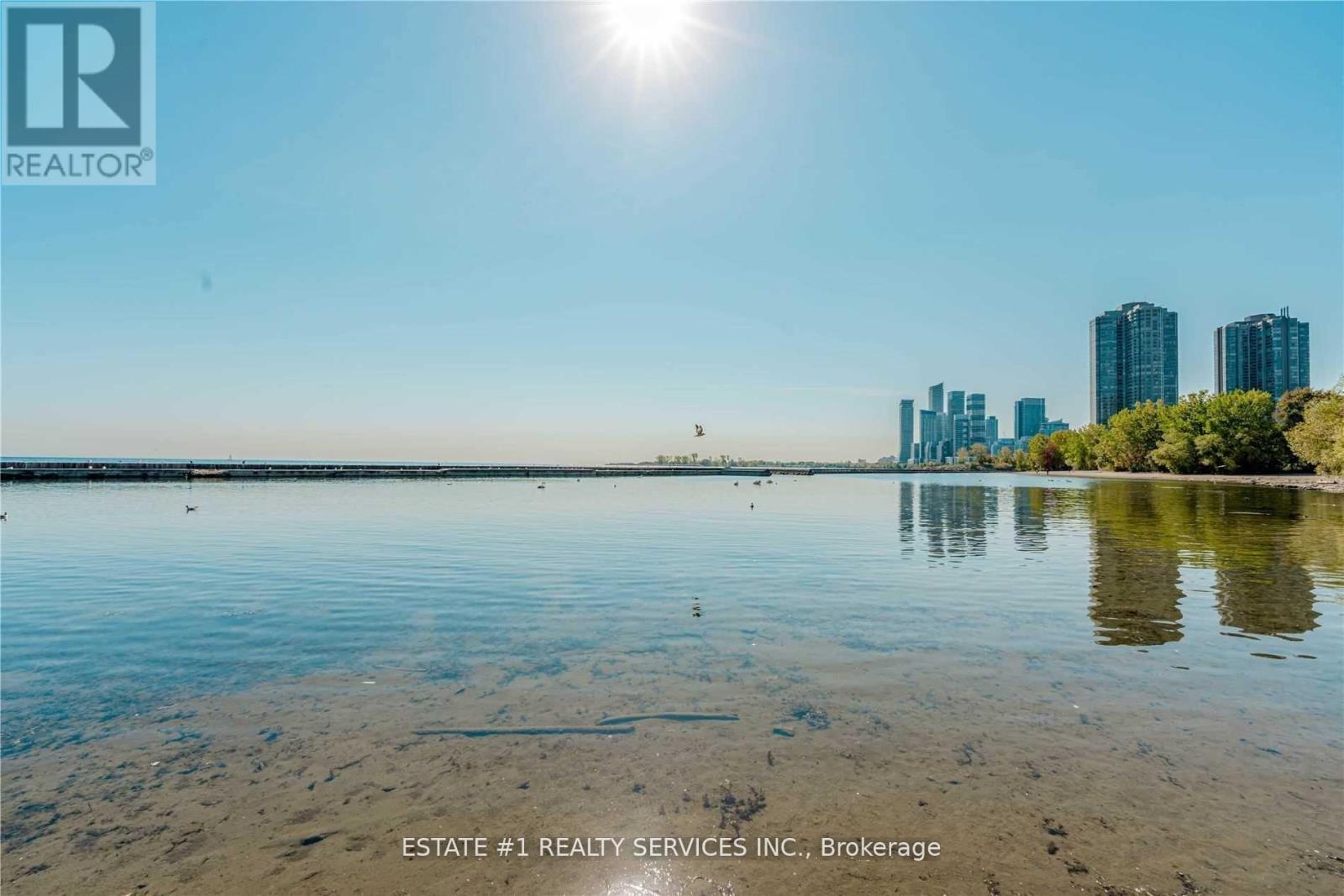 Photo 32 of 2116 1928 Lakeshore Boulevard, Toronto ON