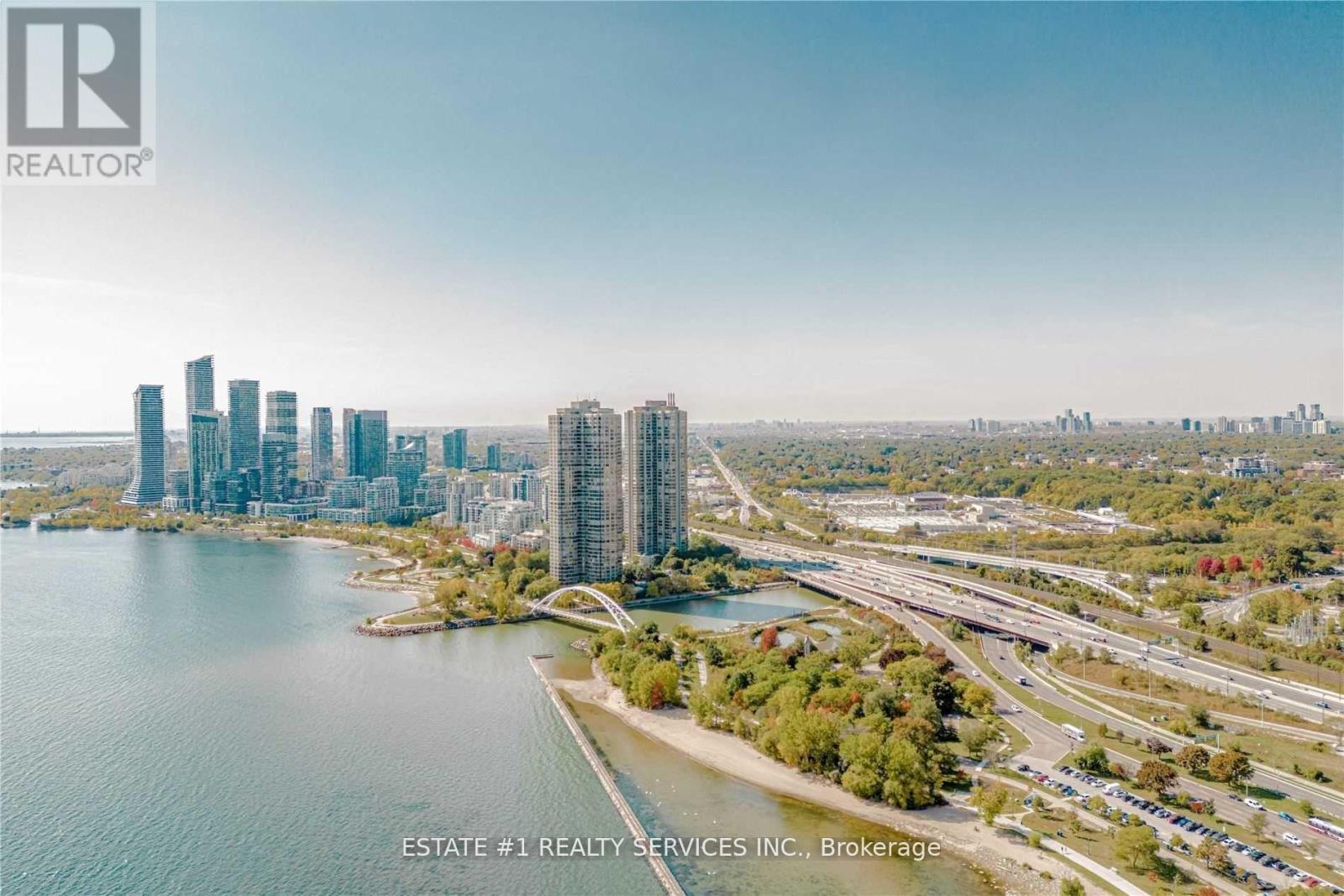 Photo 36 of 2116 1928 Lakeshore Boulevard, Toronto ON