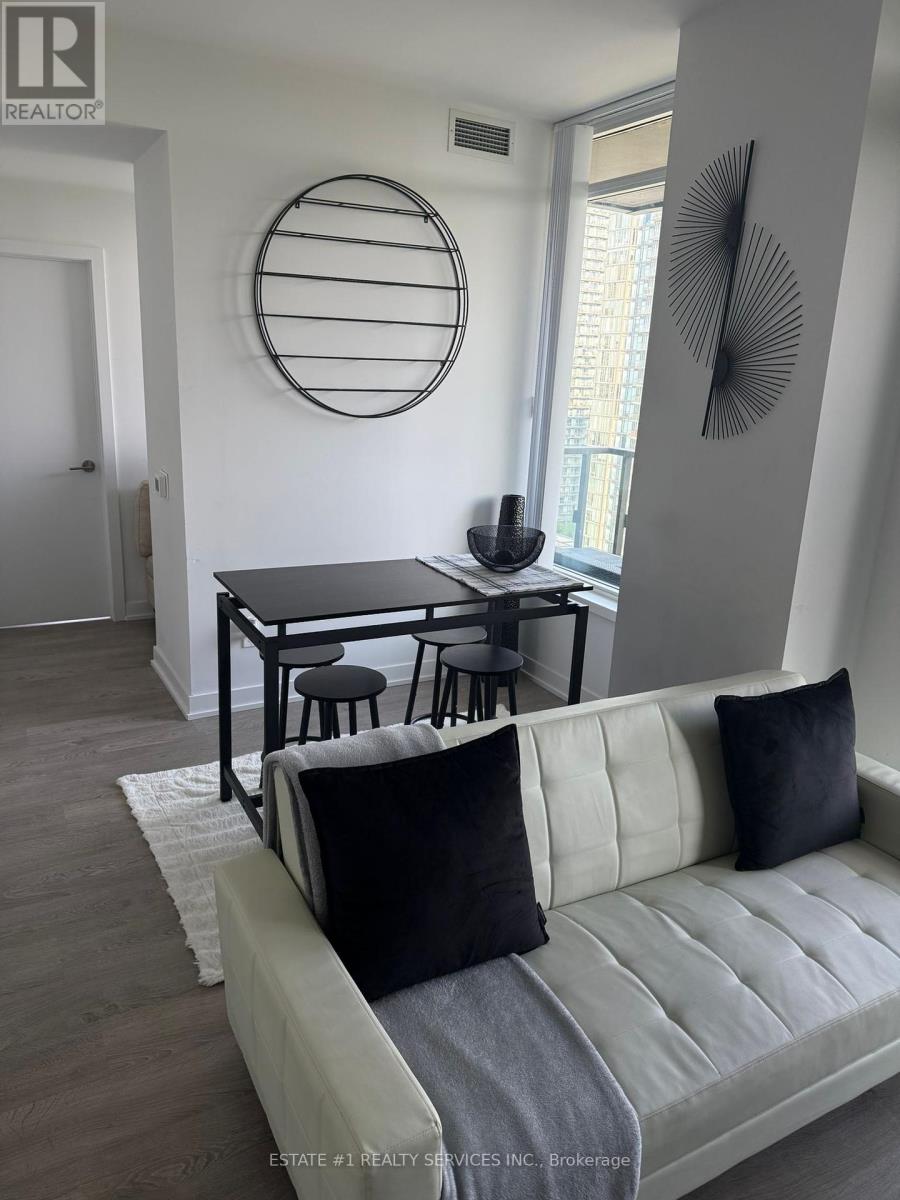 Photo 40 of 2116 1928 Lakeshore Boulevard, Toronto ON