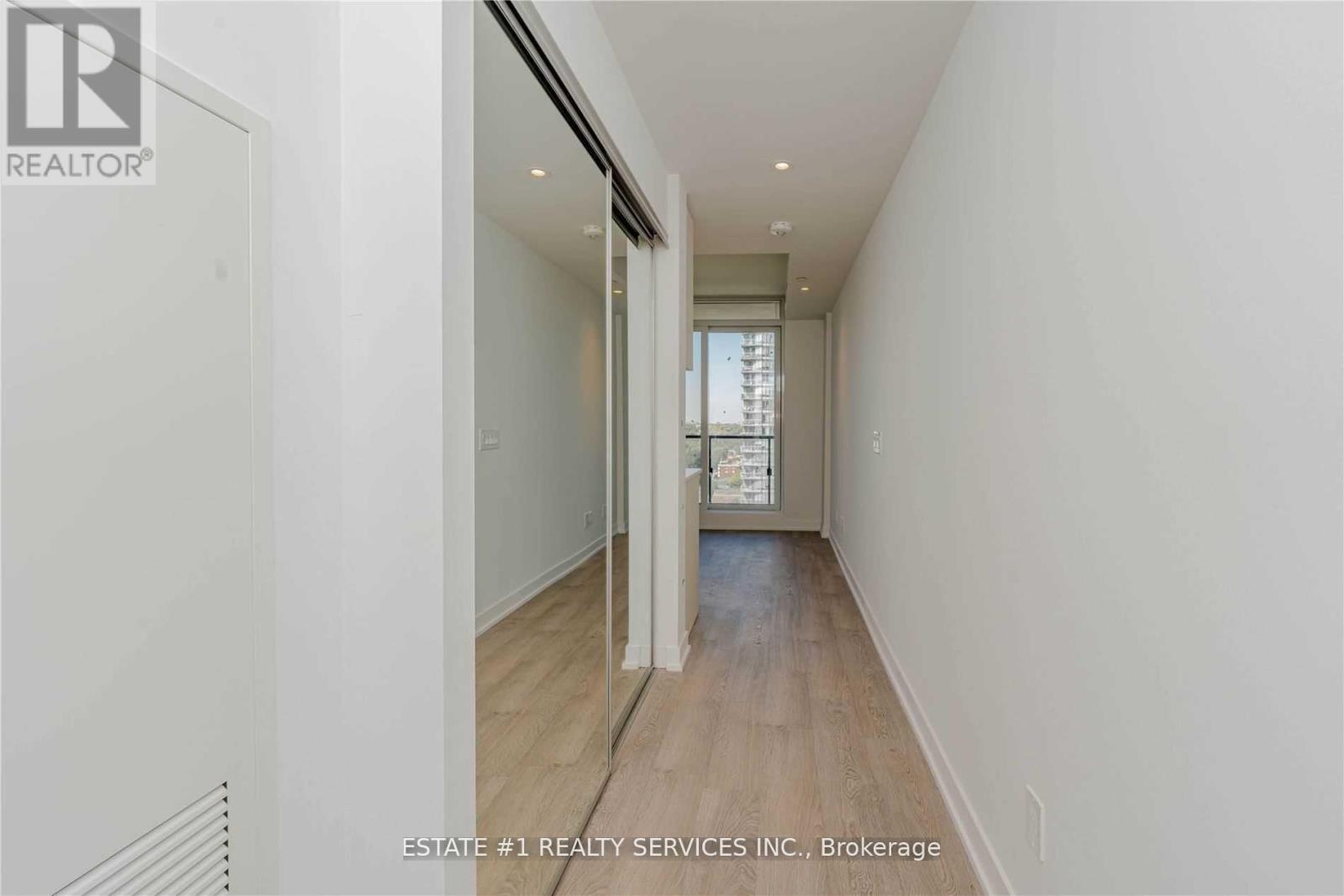 Photo 7 of 2116 1928 Lakeshore Boulevard, Toronto ON