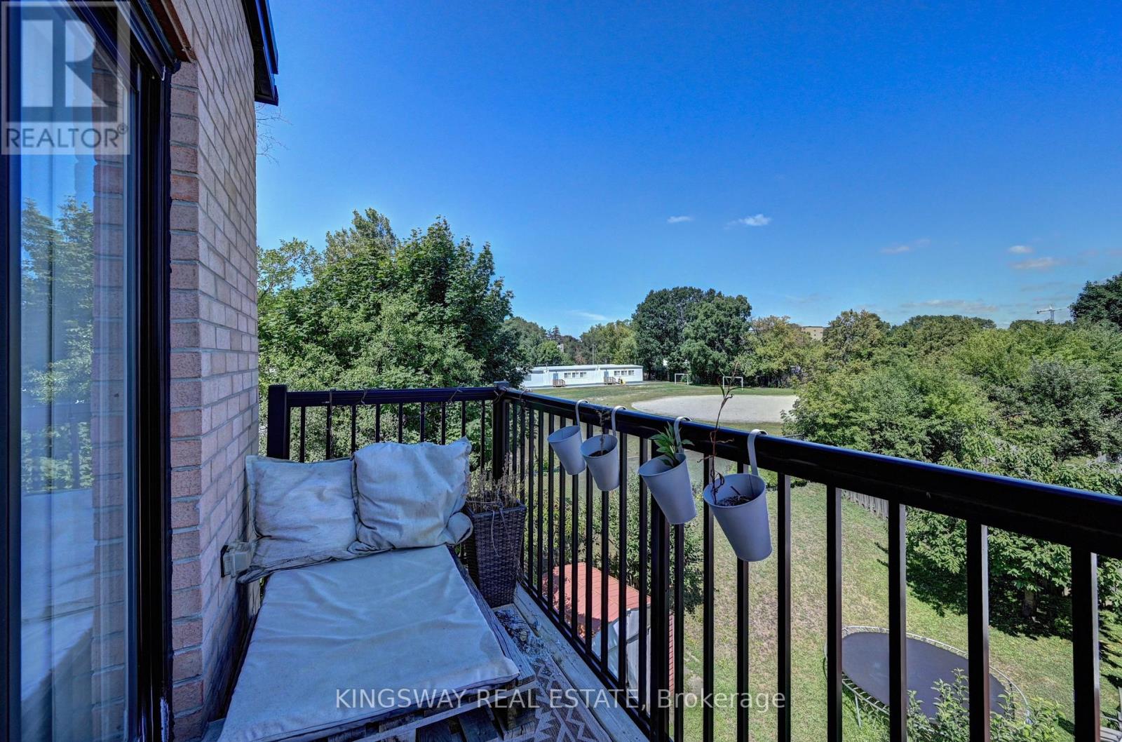 Photo 27 of 7 C 164 Heiman Street, Kitchener ON