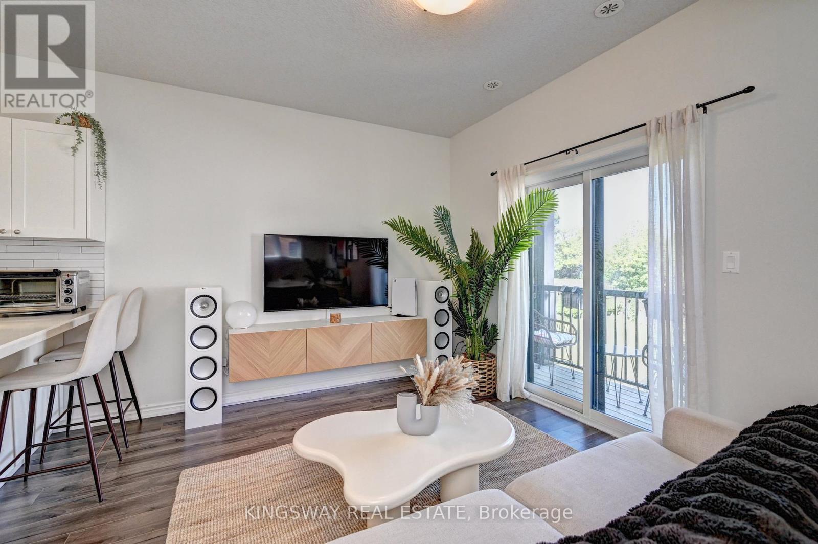 Photo 9 of 7 C 164 Heiman Street, Kitchener ON
