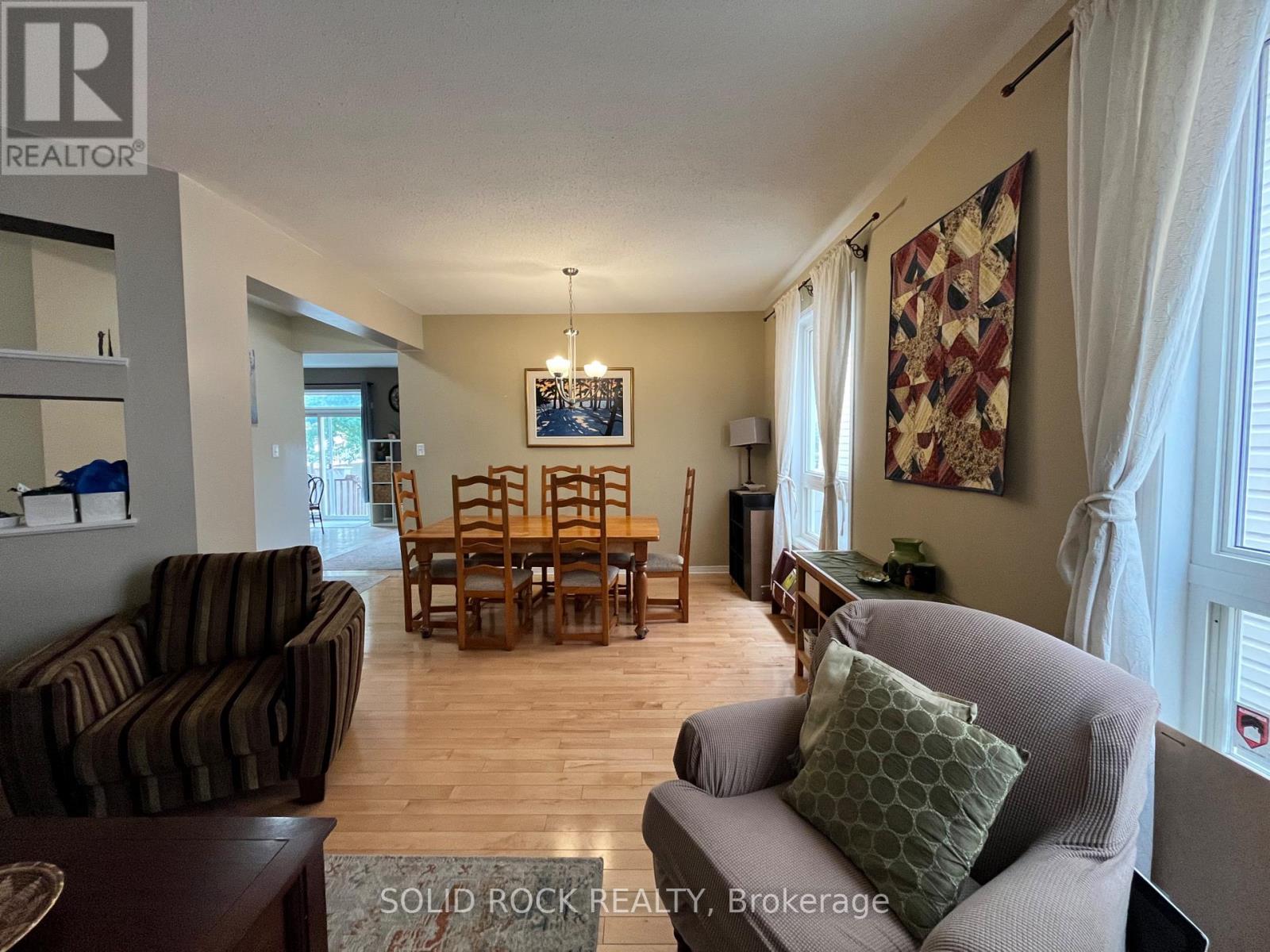 Photo 10 of 409 Amar Lane, Ottawa ON