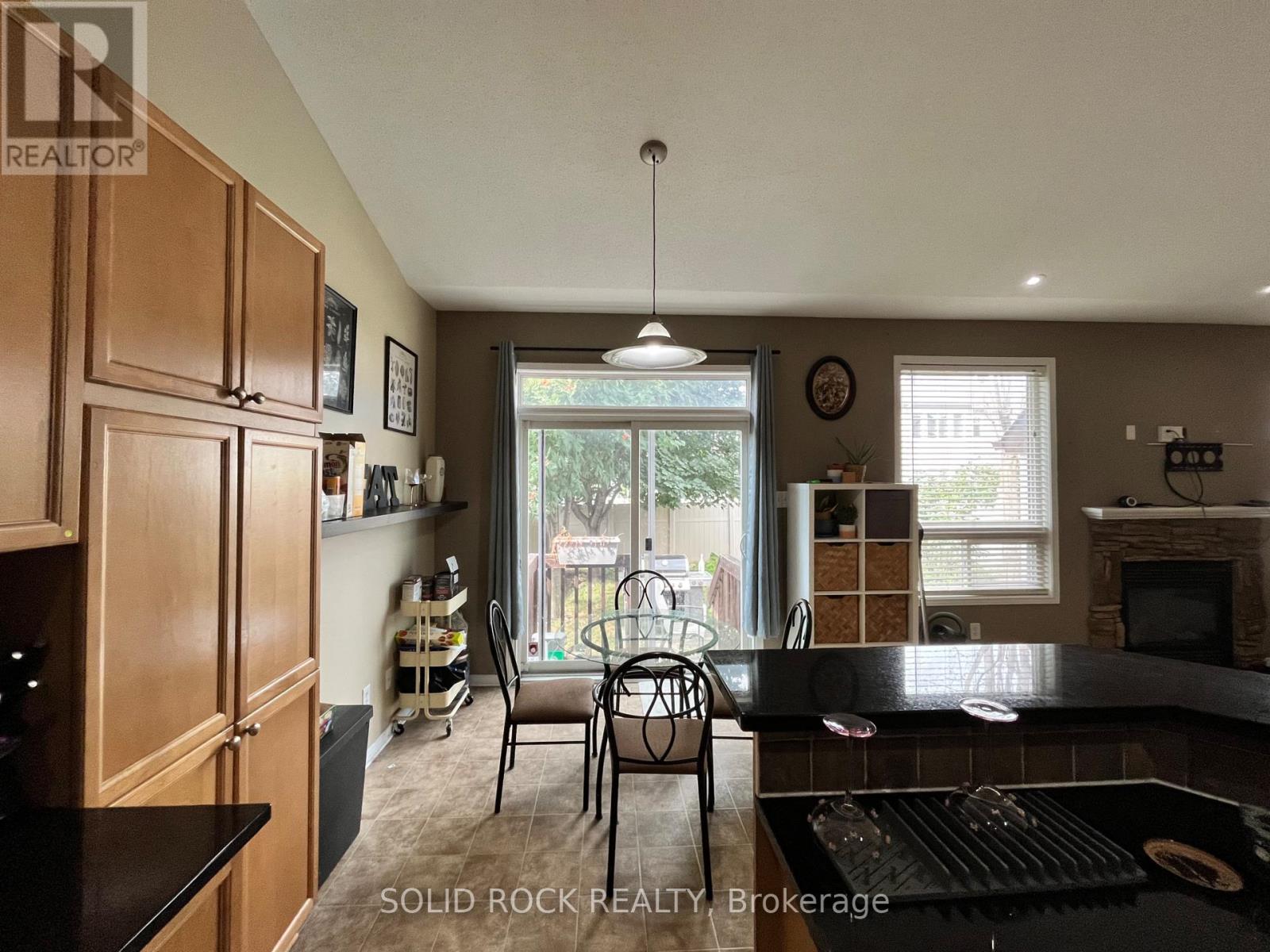 Photo 6 of 409 Amar Lane, Ottawa ON