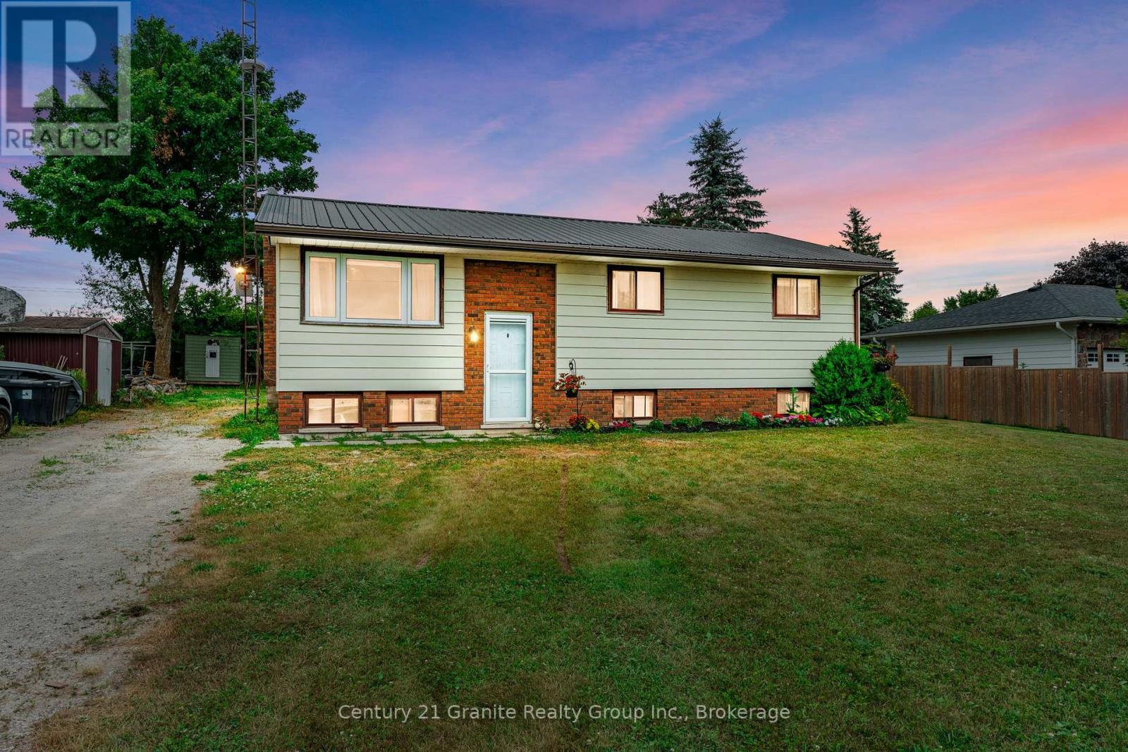 Photo 1 of 32 Cameron Road, Kawartha Lakes ON