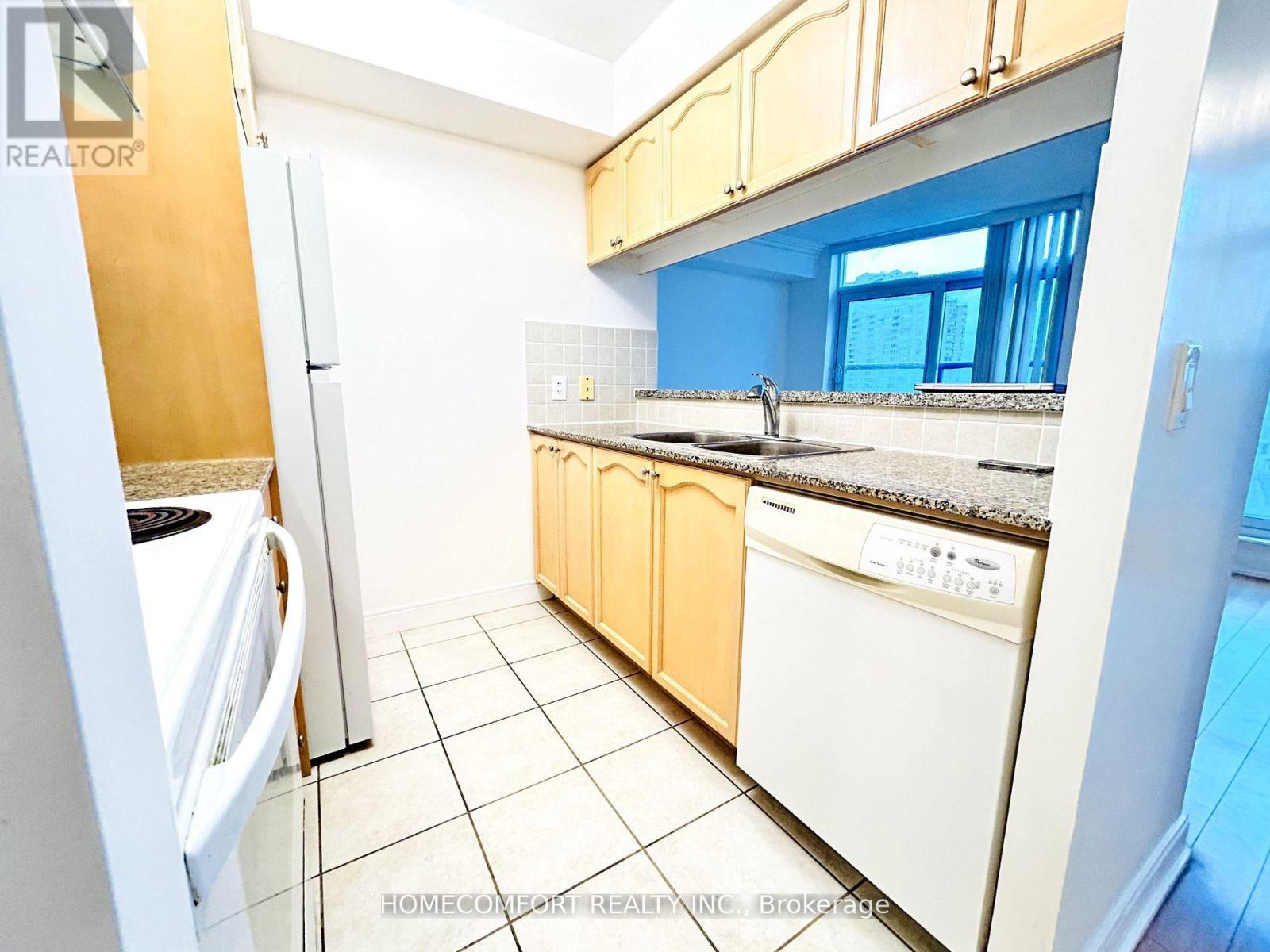 Photo 5 of 823 238 Bonis Avenue, Toronto ON