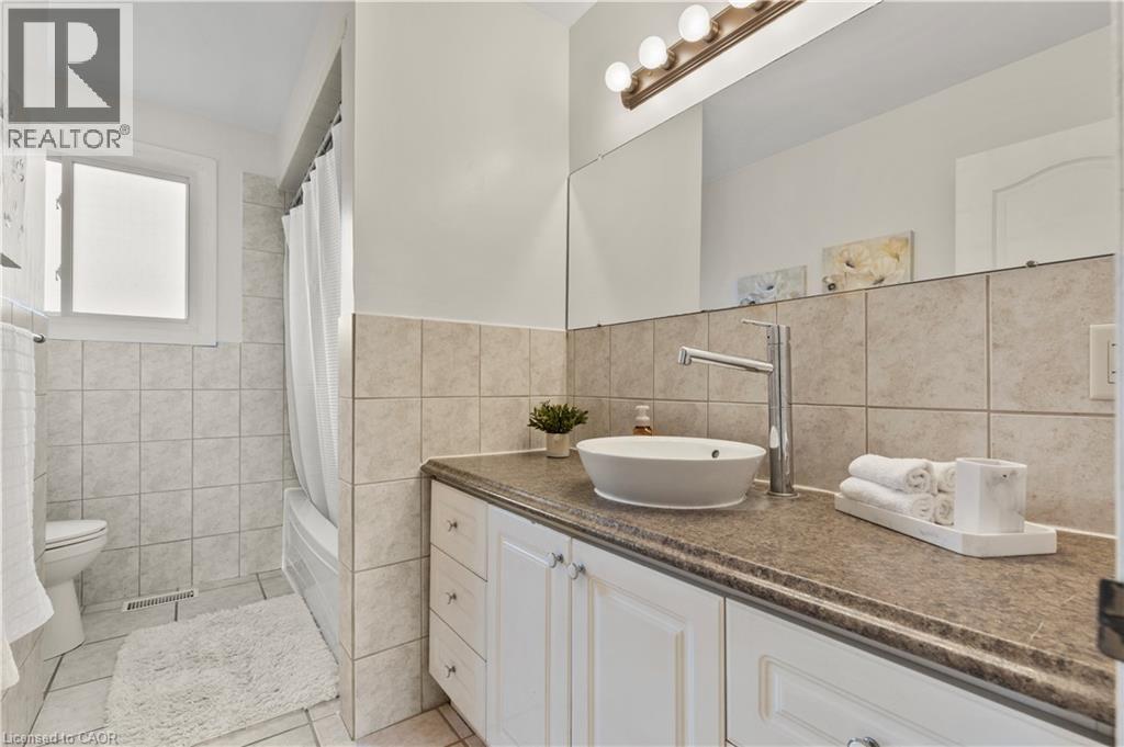 Photo 17 of 5 Lynwood Drive, Hamilton ON