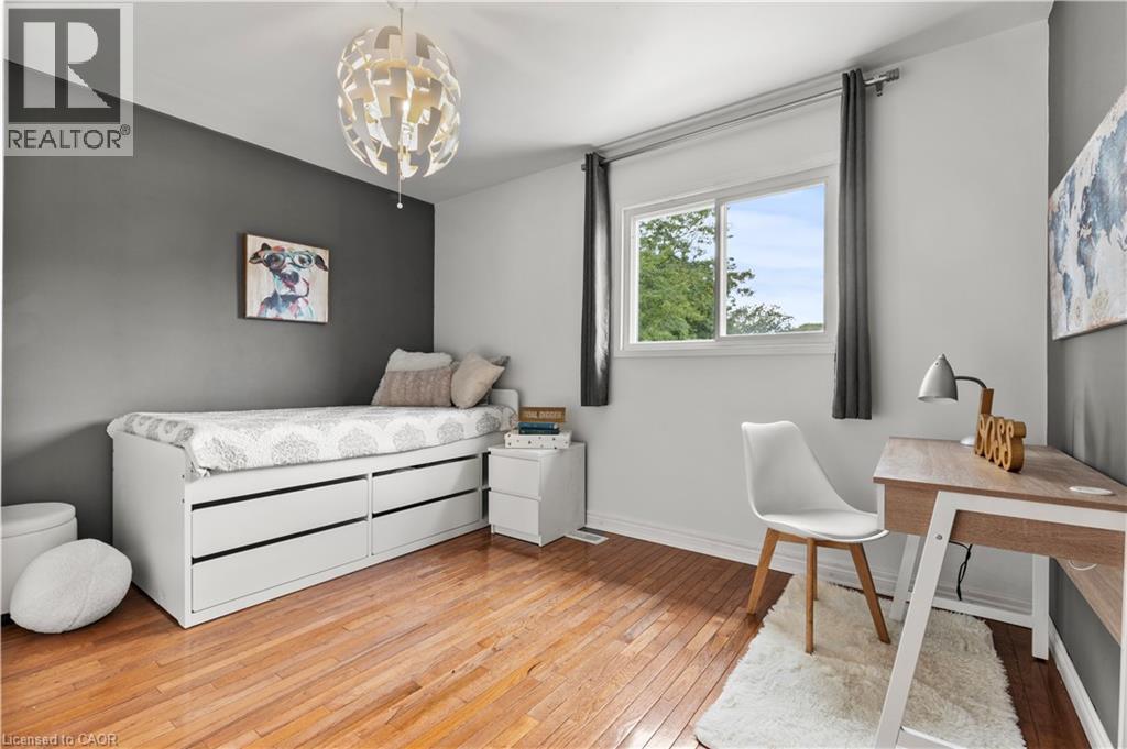 Photo 15 of 5 Lynwood Drive, Hamilton ON