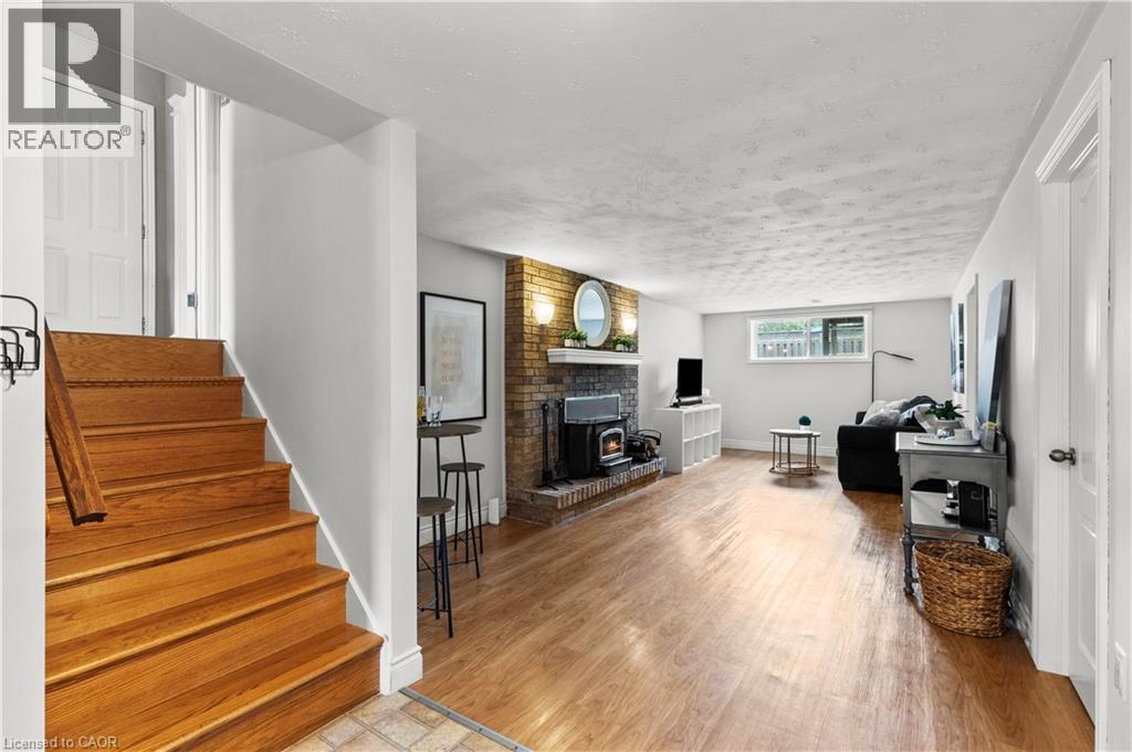 Photo 18 of 5 Lynwood Drive, Hamilton ON