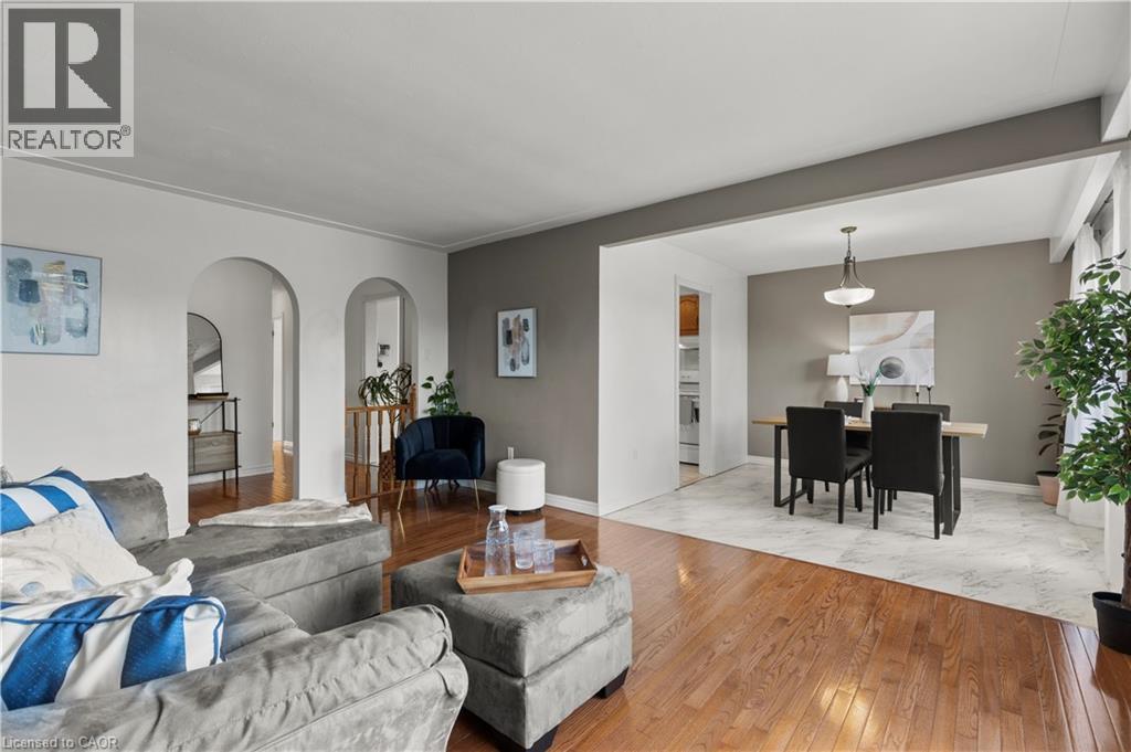 Photo 9 of 5 Lynwood Drive, Hamilton ON