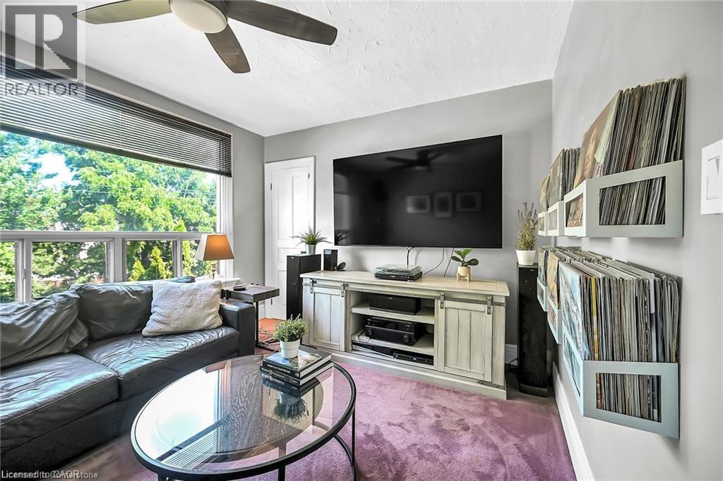Photo 10 of 49 East Bend Avenue S, Hamilton ON