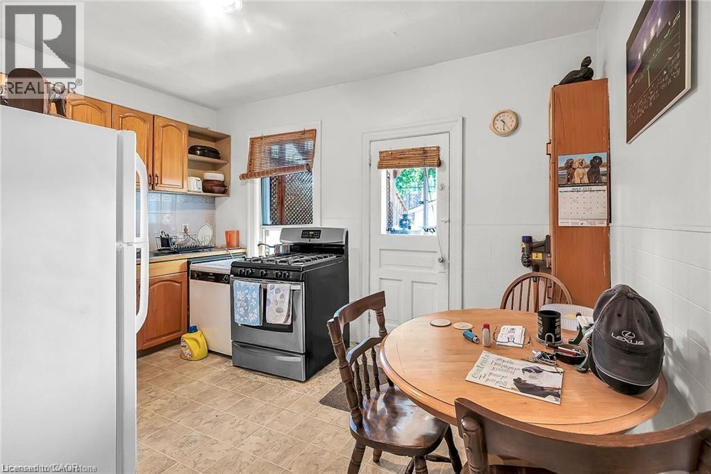 Photo 27 of 49 East Bend Avenue S, Hamilton ON