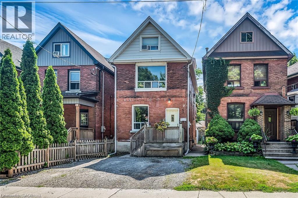 Photo 2 of 49 East Bend Avenue S, Hamilton ON