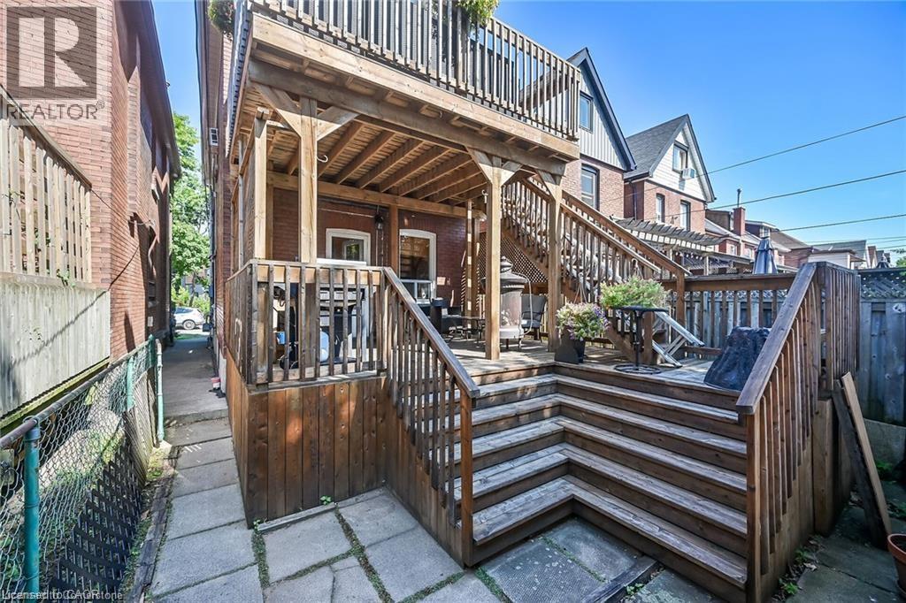 Photo 40 of 49 East Bend Avenue S, Hamilton ON
