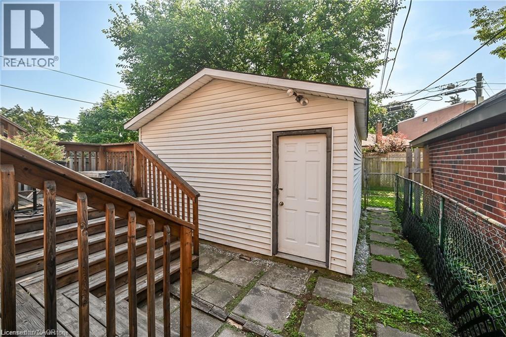 Photo 48 of 49 East Bend Avenue S, Hamilton ON