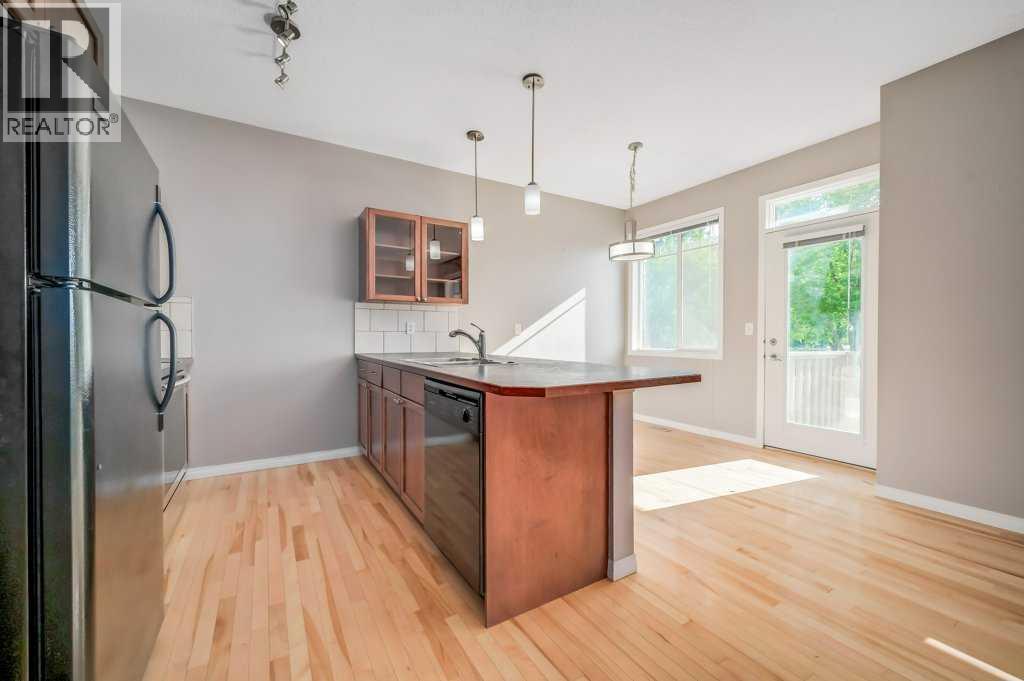 Single Family House for Sale in  Everridge Gardens SW Evergreen Calgary 