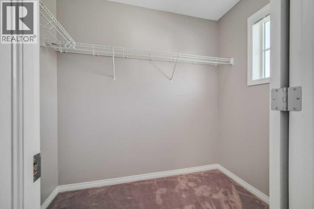 Single Family House for Sale in  Everridge Gardens SW Evergreen Calgary 
