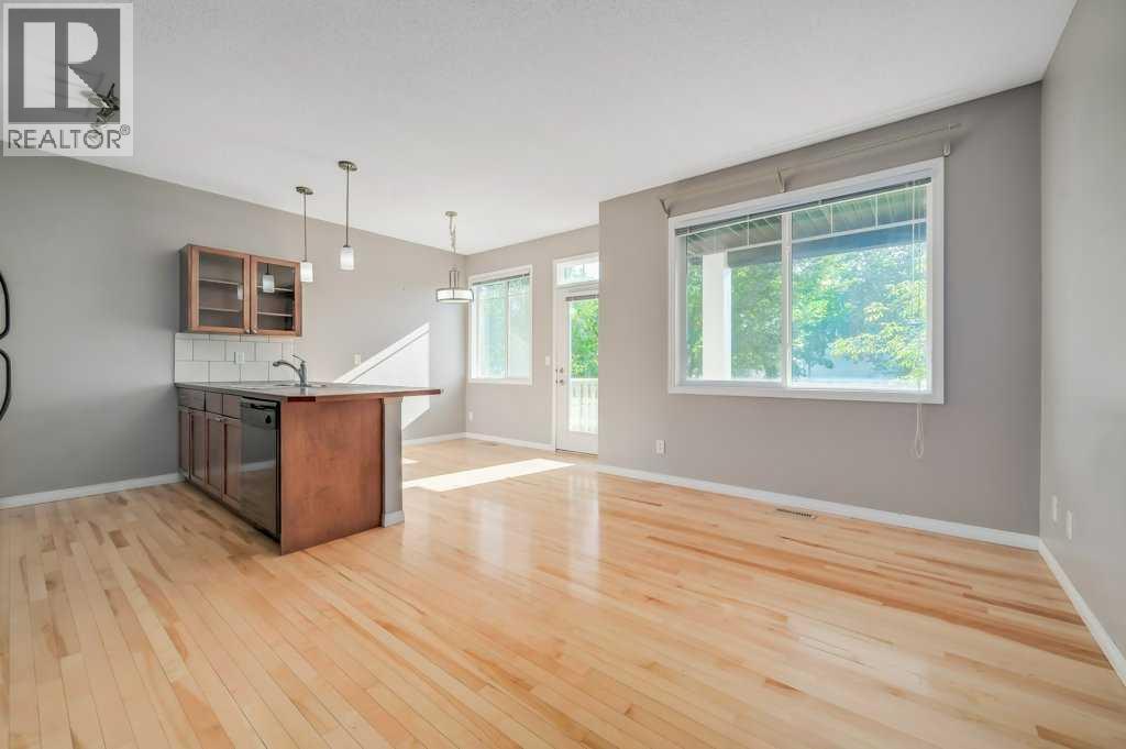 Single Family House for Sale in  Everridge Gardens SW Evergreen Calgary 