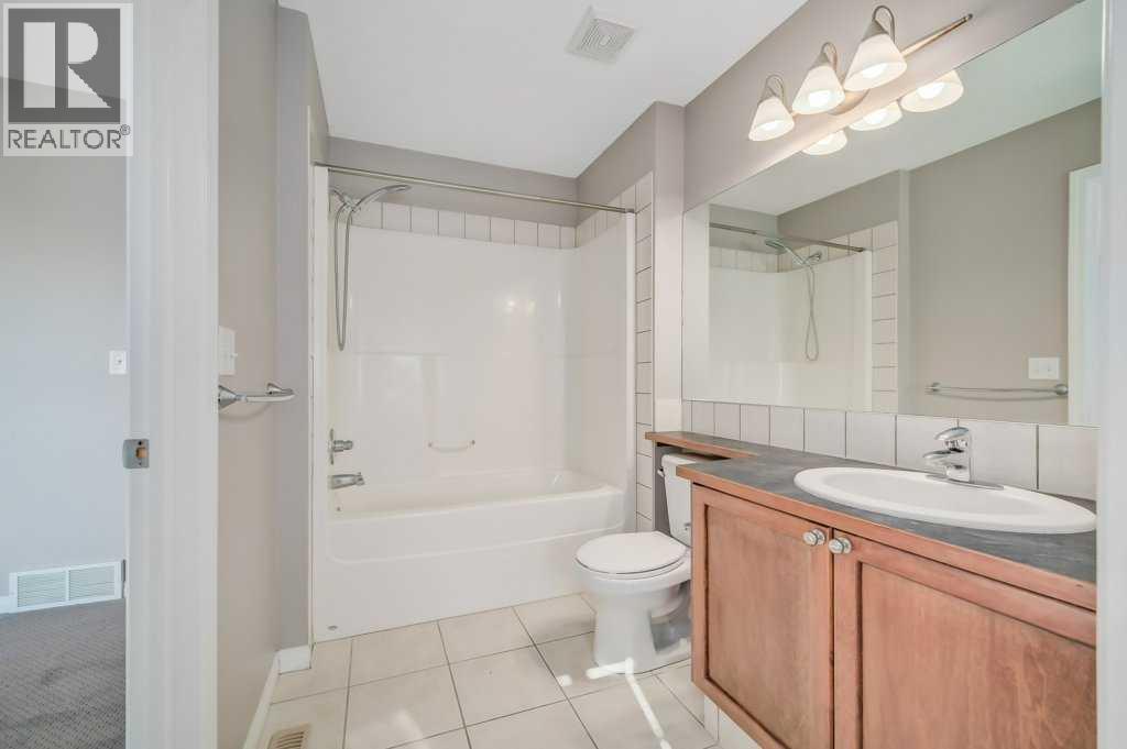 Single Family House for Sale in  Everridge Gardens SW Evergreen Calgary 