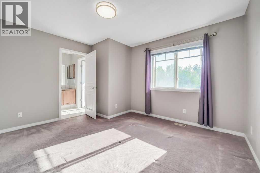 Single Family House for Sale in  Everridge Gardens SW Evergreen Calgary 