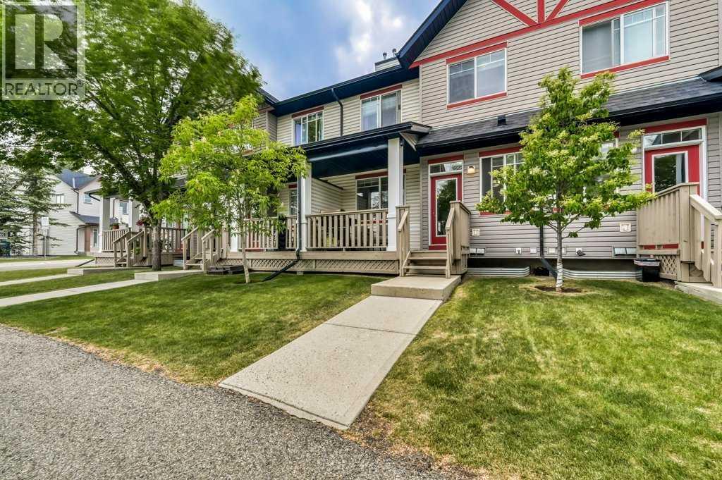 Single Family House for Sale in  Everridge Gardens SW Evergreen Calgary 