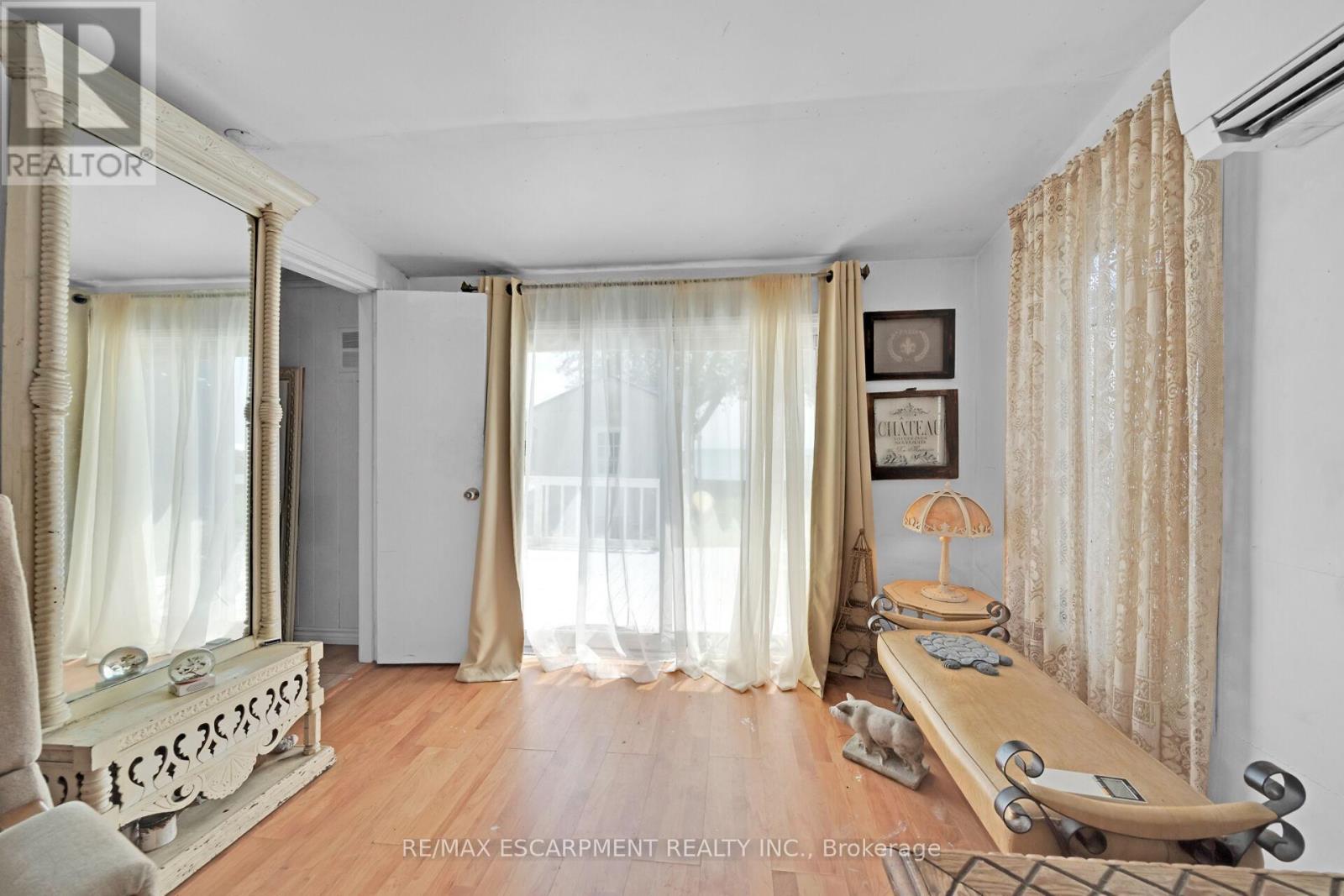 Photo 13 of 976 Lakeshore Road, Haldimand ON