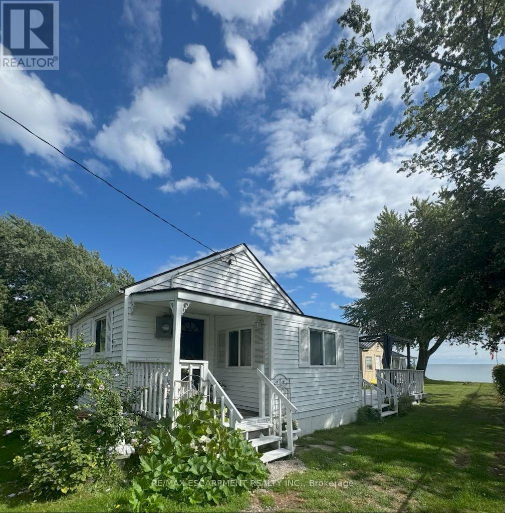 Photo 4 of 976 Lakeshore Road, Haldimand ON