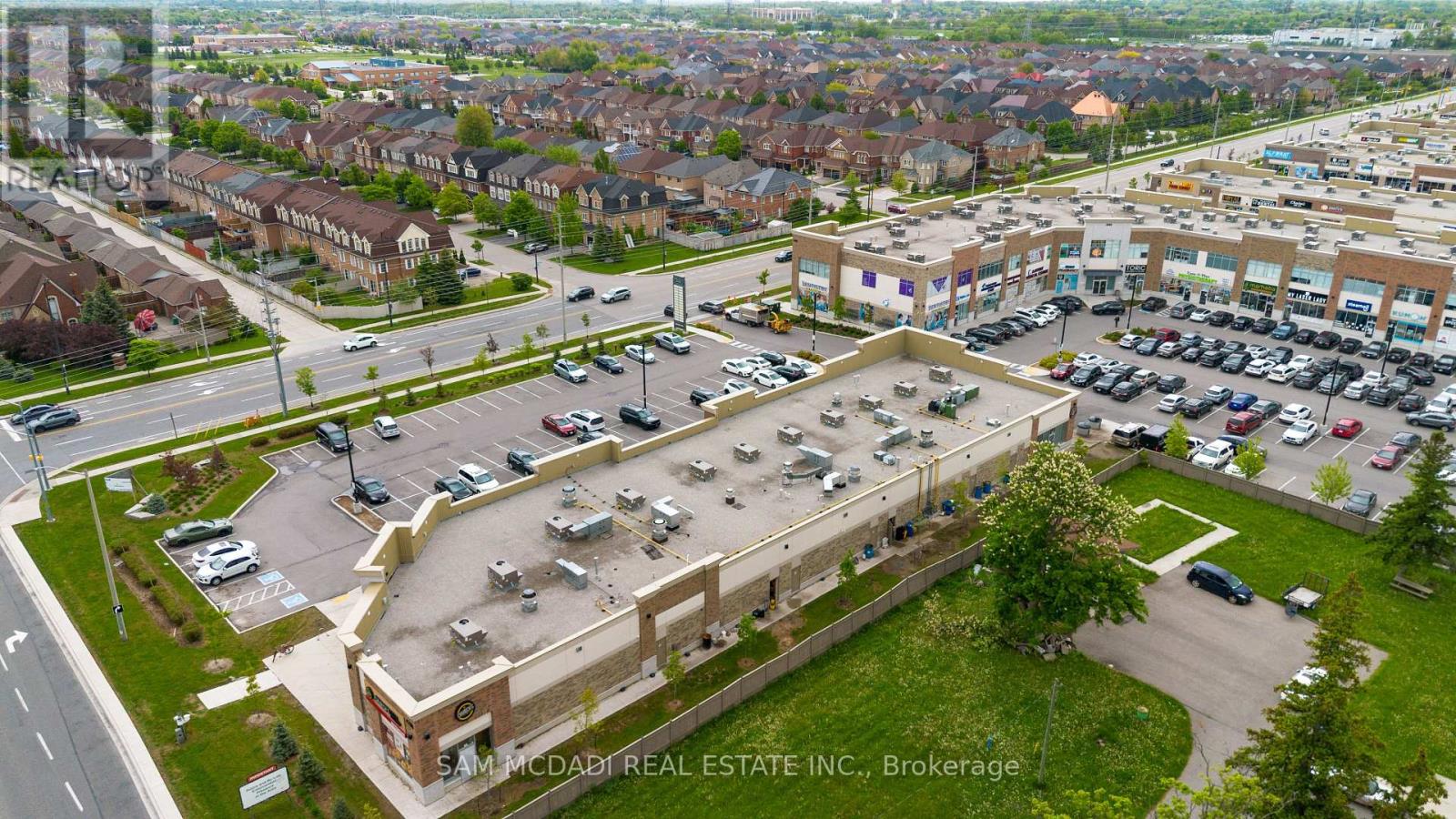 Photo 4 of 72 4700 Ridgeway Drive, Mississauga ON