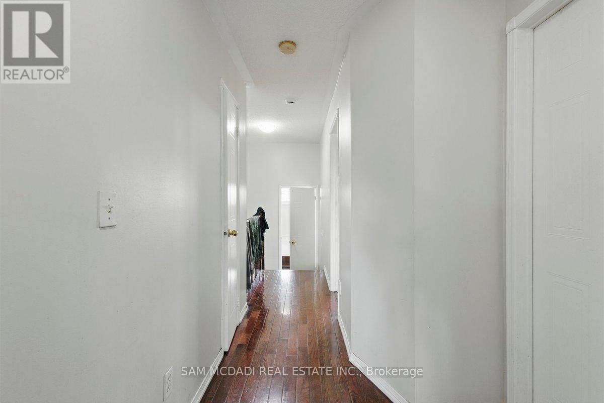 Photo 12 of 7258 Dime Crescent, Mississauga ON